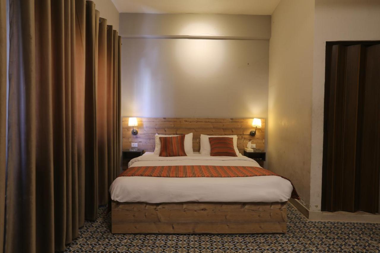 עמאן Riviera Hotel מראה חיצוני תמונה